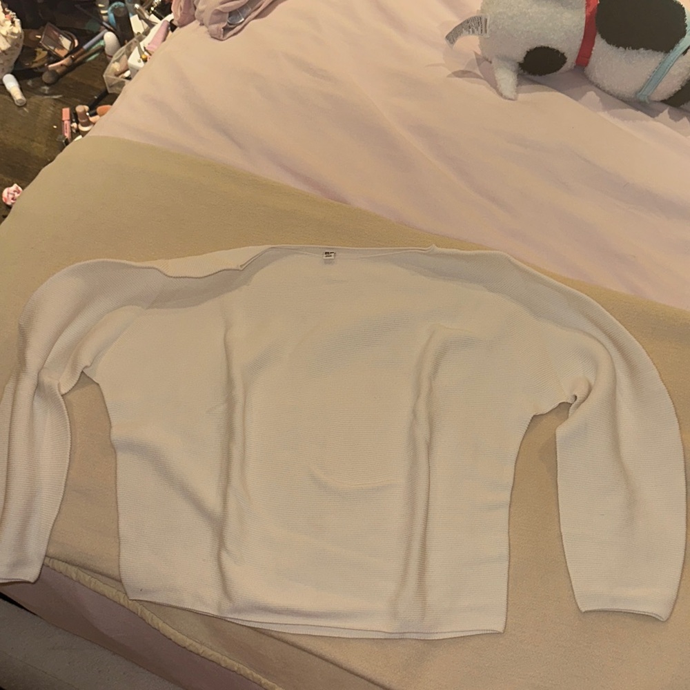 Uniqlo Cream Crew Neck Sweater